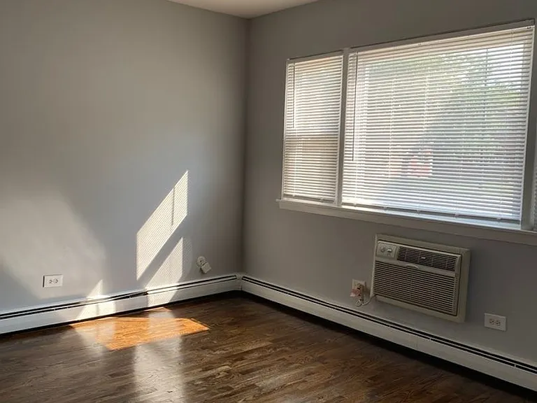 7858 S Natoma Ave — Photo 7