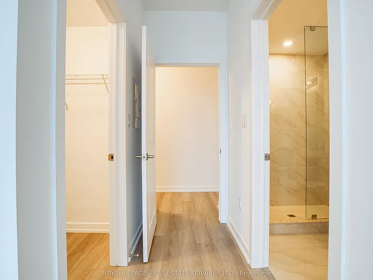 460 Dundas St E #1102 — Photo 22