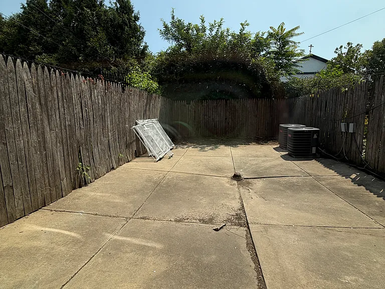 811 N Franklin St #101 — Photo 13