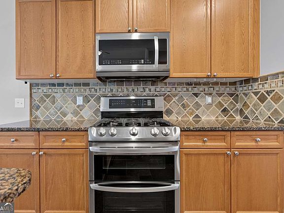 4th image of 153 Fitzroy Ln