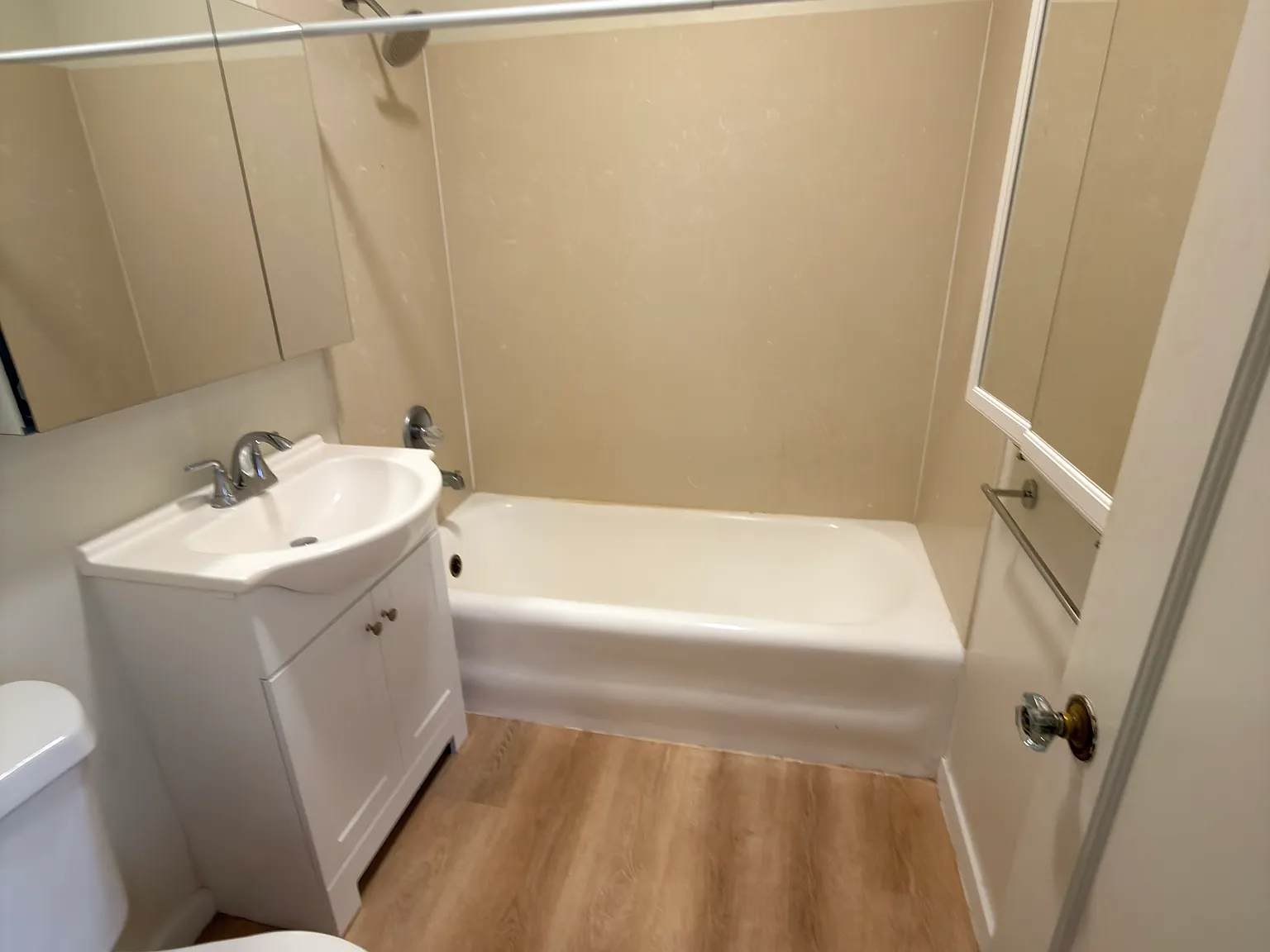 1 bed, 575 sqft, $4,695 — Photo 4