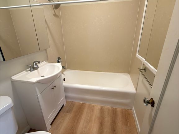 4th image of 950 Bay St #7