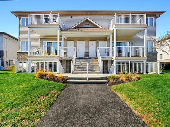1238 Marenger St #16, Ottawa, ON K1C 1S2
