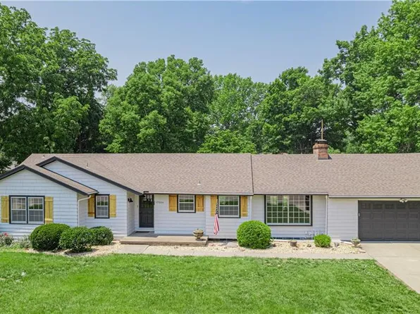 17504 E R D Mize Rd, Independence, MO 64057