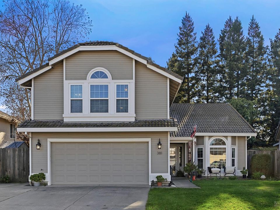 1st image of 381 Shannon Dr