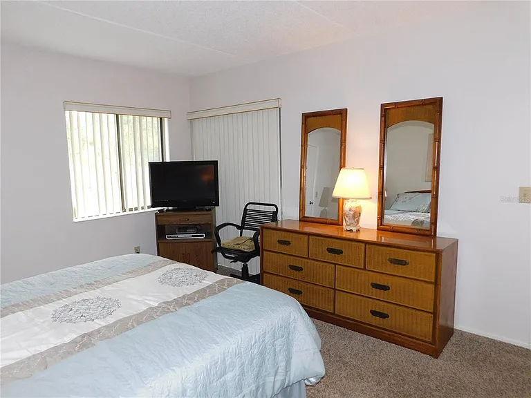 111 E Cypress Ct #111 — Photo 12