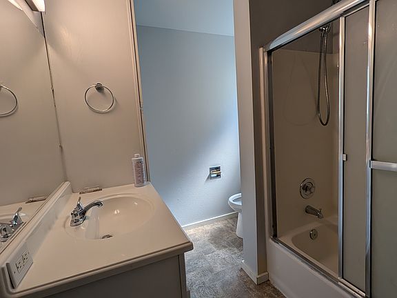 4th image of 3920 Rucker Ave #A