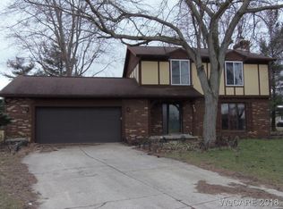 110 Yew Ln, Lima, OH 45806