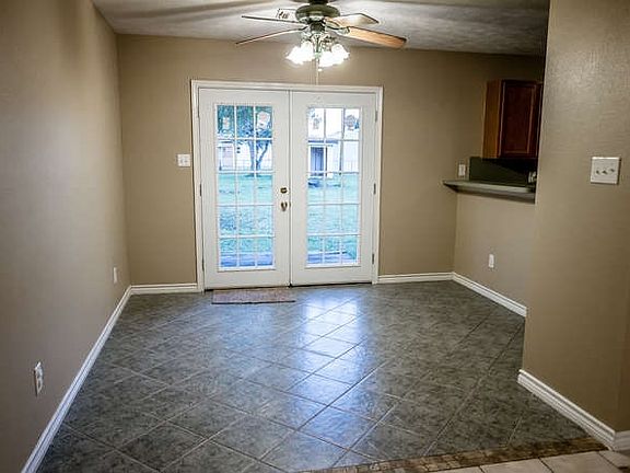 4th image of 680 Lena Dr