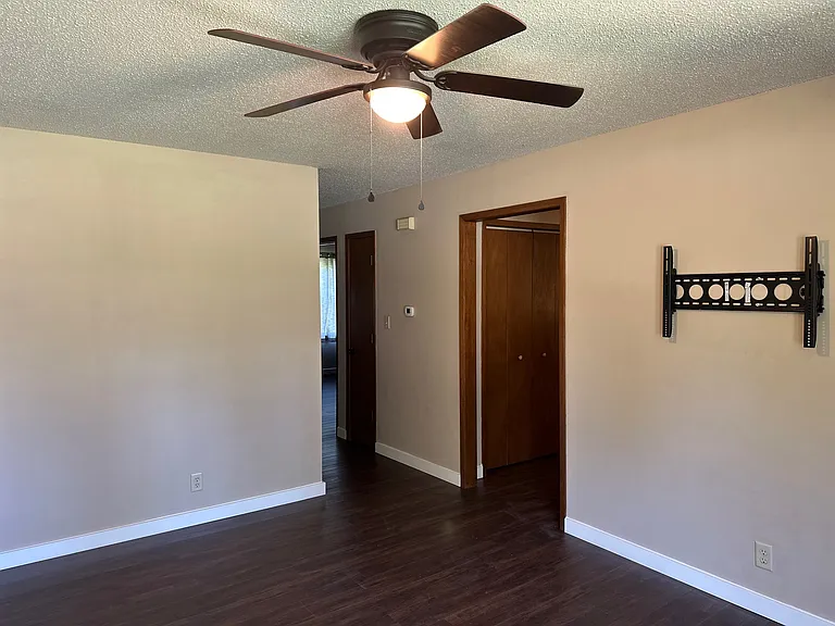 2534 W Lombard St — Photo 11