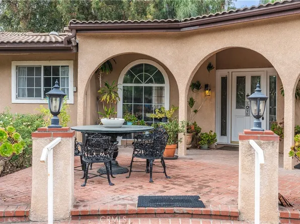 175 Mount Olive Dr, Bradbury, CA 91008