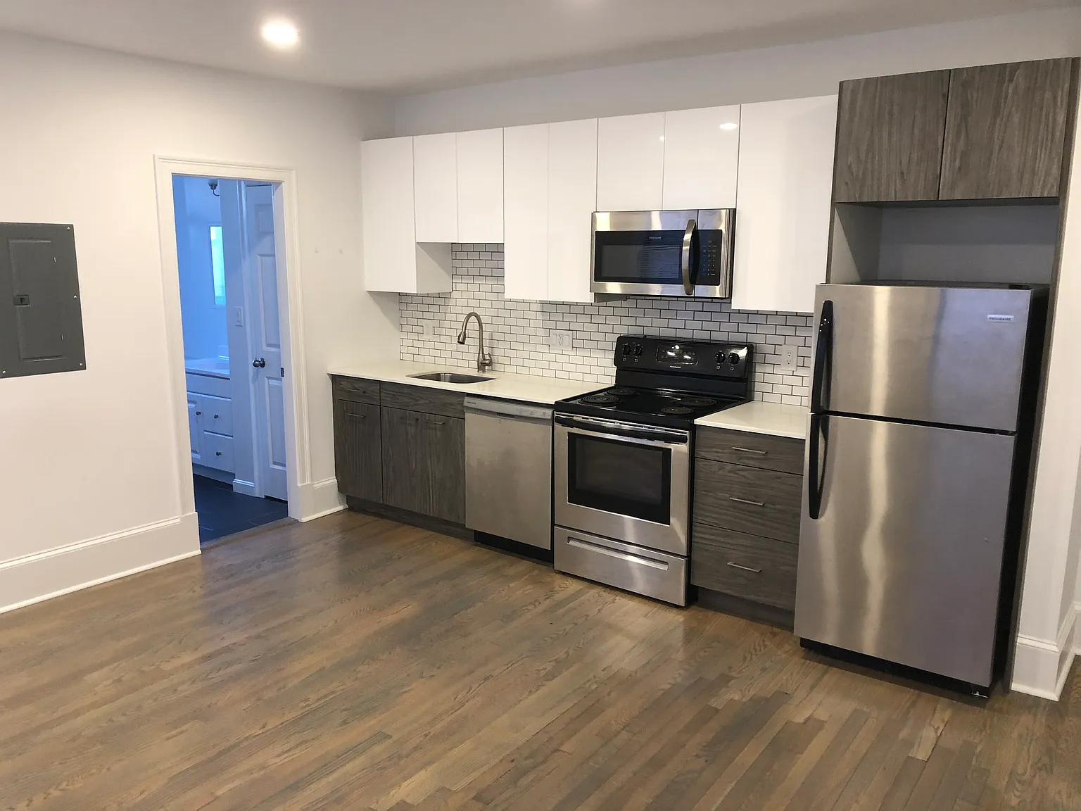 1 bed, 9999 sqft, $3,300 — Photo 1