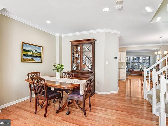 4th image of 43078 Francis Sq