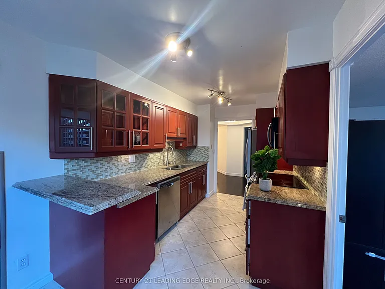 7 Carlton St #1115 — Photo 11