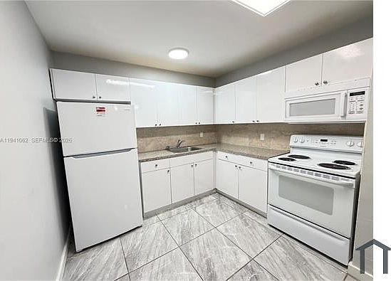 1st image of 4801 SW 18th St