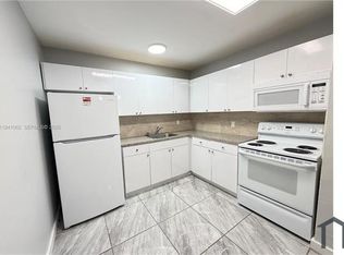 4801 SW 18th St, Hollywood, FL 33023