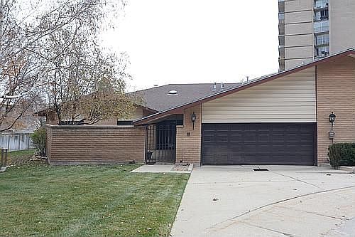 1st image of 895 S Donner Cir #5