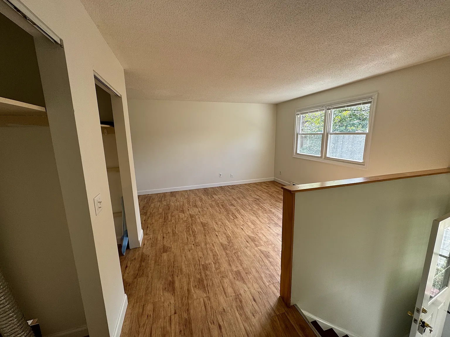 2 bed, $1,400 — Photo 4