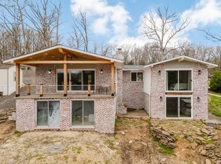 2930 Egyptian Hills Dr, Creal Springs, IL 62922