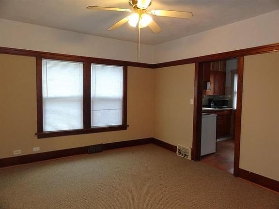 4th image of 820 Sherman Ave
