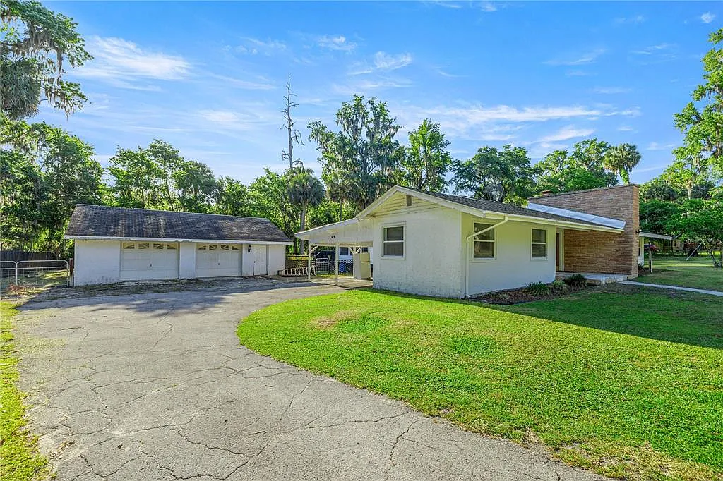 Building Photo - 3821 SW 7th Avenue Rd