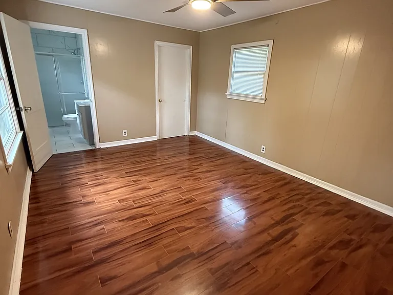 3825 Hyde Park Row — Photo 11