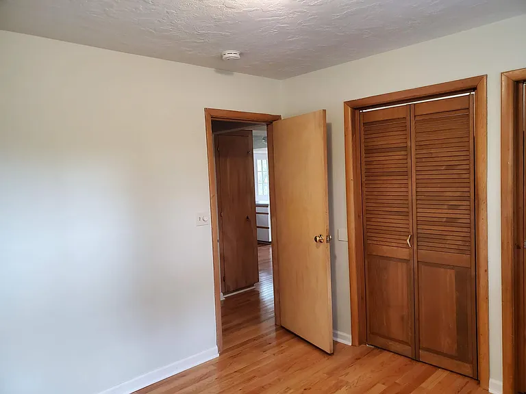 875 SW Cheltenham St — Photo 14