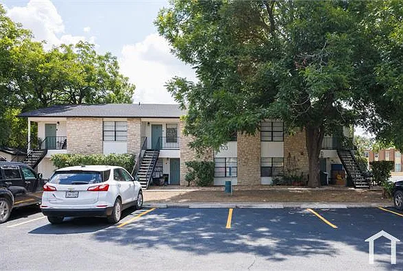 2 bed, 840 sqft, $995 — Photo 3