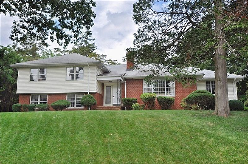 1st image of 81 Grover Ln
