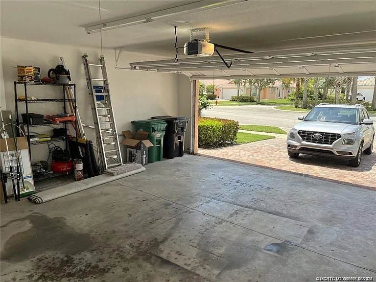 10629 SW Hartwick Dr — Photo 37