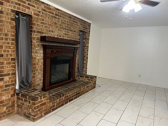 5th image of 402 Edwin St