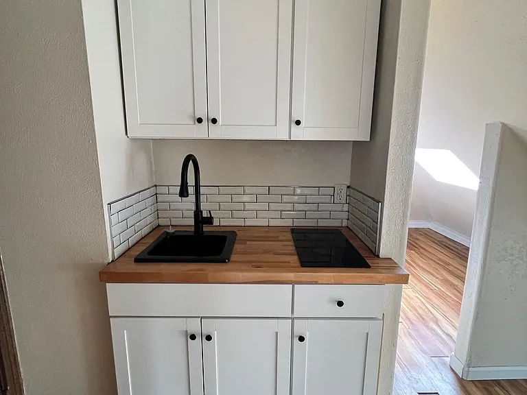 326 E Colorado Ave #17 — Photo 5