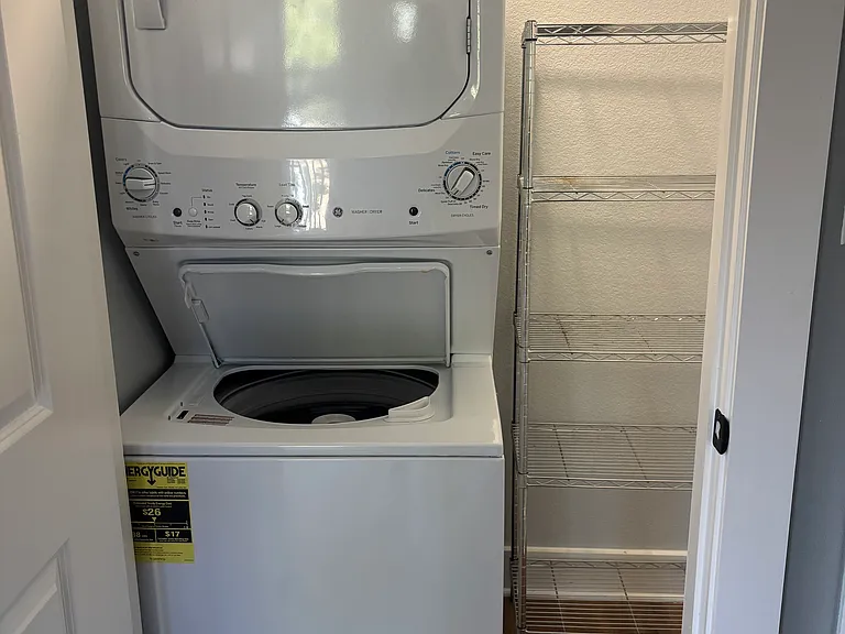 Washer/Dryer closet