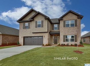4302 Adventura Dr, Owens Cross Roads, AL 35763