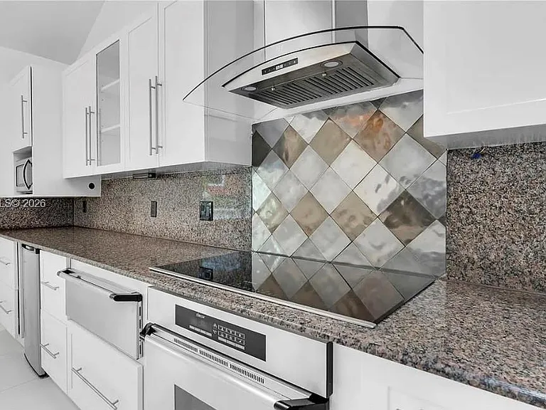 2000 S Bayshore Dr #58 — Photo 7