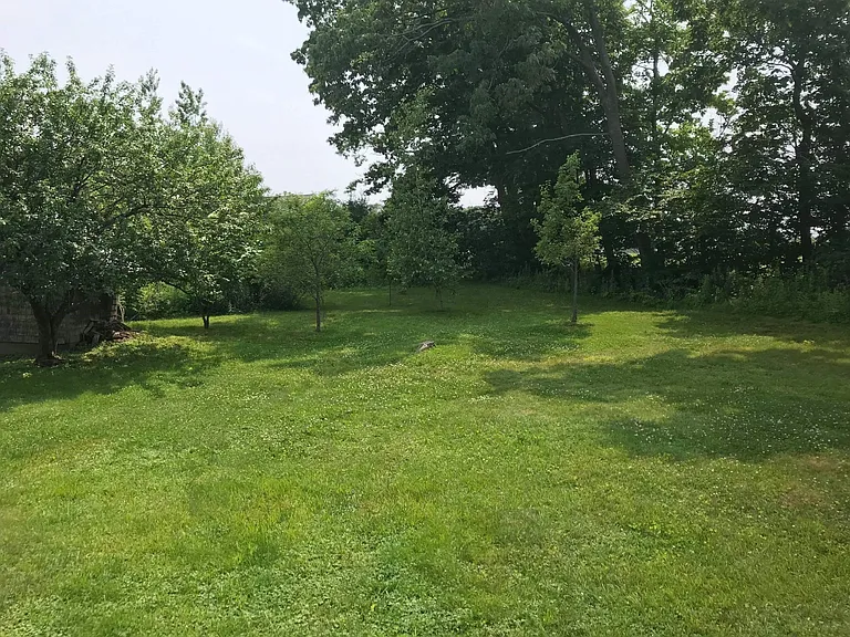 60 Eastman Rd — Photo 15