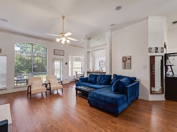 5th image of 8555 Clearcreek Cir