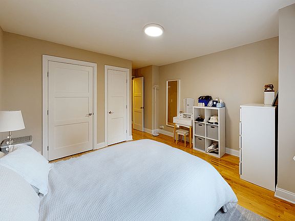 5th image of 310 Greenwich St #3107M