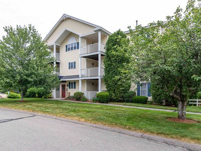 5 Crosswoods Path Boulevard #B4, Merrimack, NH, 03054