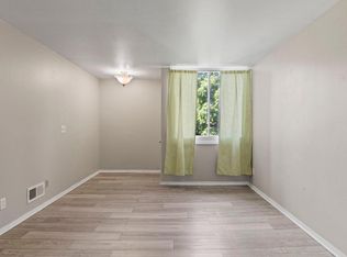 8931 N Swan Rd #A, Milwaukee, WI 53224