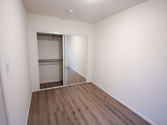 5th image of 11926 Chandler Blvd #11928-7