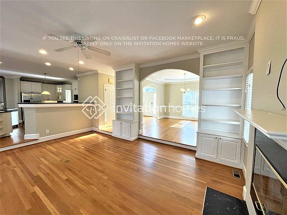 4th image of 5814 Providence Grove Ln