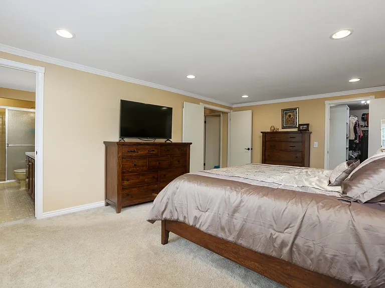 48124 Liberty Dr — Photo 22