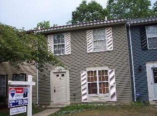 1592 Pin Oak Dr, Waldorf, MD