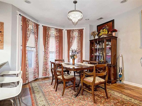3rd image of 277 Pacific Ave #2