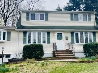 137 Riverview Ter, Riverdale, NJ 07457