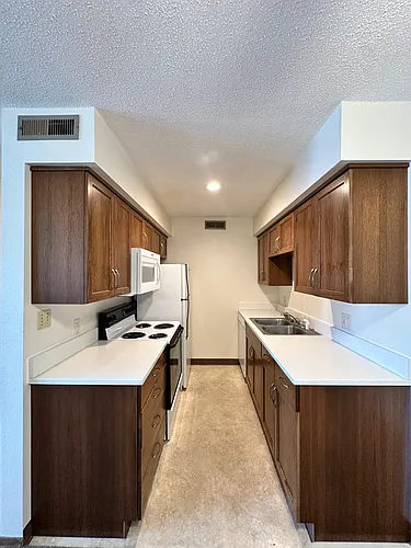 1120 Hancock Dr Photo 1