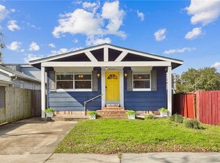 2712 Pakenham Dr, Chalmette, LA 70043