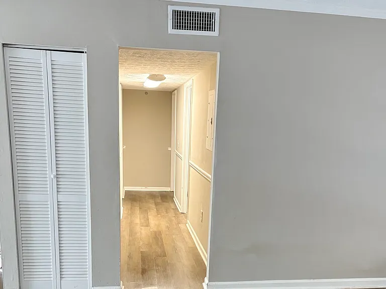 3193 Abbeywood Dr — Photo 8