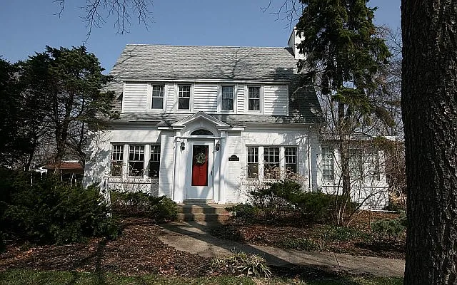 Building Photo 4